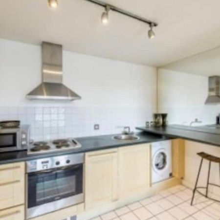 Centrally Located Flat - Battersea Park Road Лондон Екстериор снимка